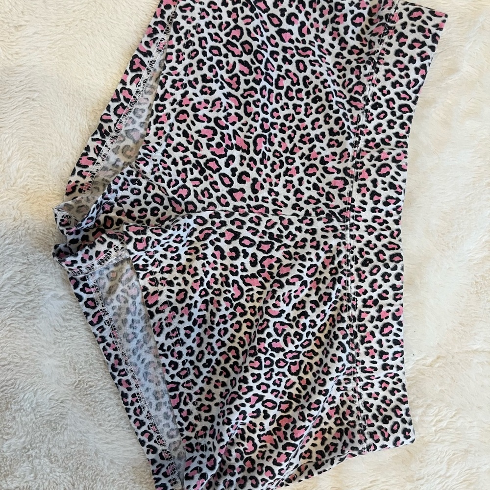 Cute pink leopard print shorts
